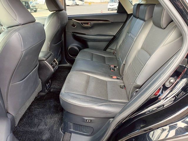 TOYOTA LEXUS NX300H 2014 Image 31