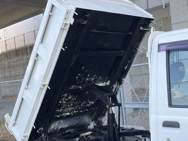 DAIHATSU HIJET TRUCK 4WD 2005 Image 31