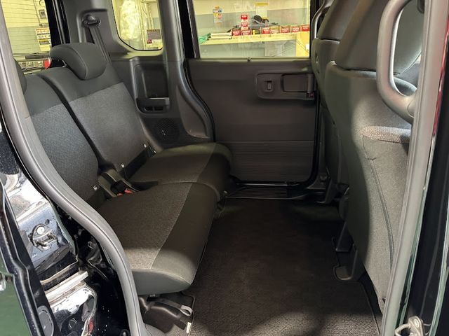 HONDA N BOX CUSTOM 2023 Image 31