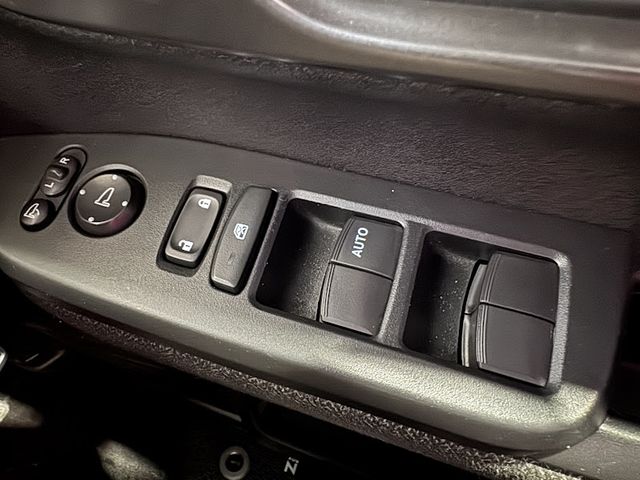 HONDA N BOX CUSTOM 2023 Image 31