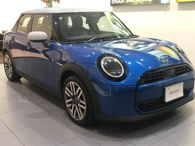 BMW MINI COOPER 5DOOR 2025 Image 31