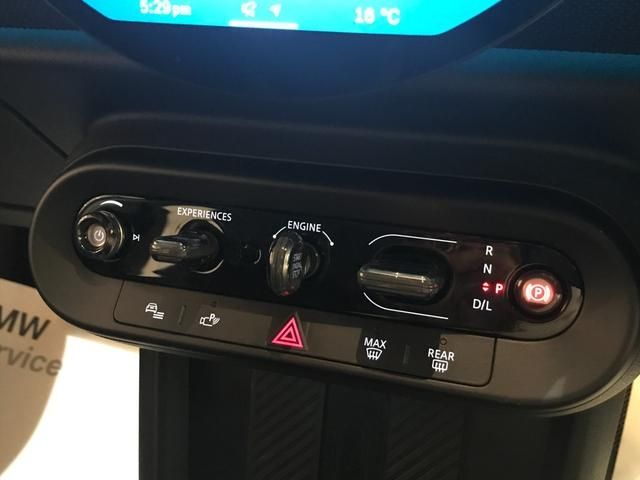 BMW MINI COOPER 5DOOR 2025 Image 31