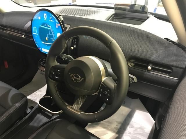 BMW MINI COOPER 5DOOR 2025 Image 31