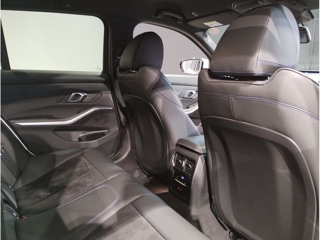 BMW 3SERIES TOURING 2023 Image 31
