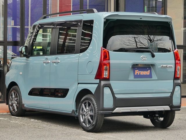 DAIHATSU TANTO FAN CROSS 2024 Image 31