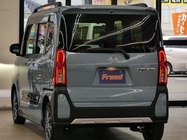 DAIHATSU TANTO FAN CROSS 2024 Image 31