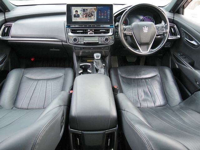 TOYOTA CROWN SEDAN HYBRID 2020 Image 31