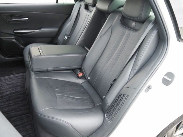 TOYOTA CROWN SEDAN HYBRID 2020 Image 31