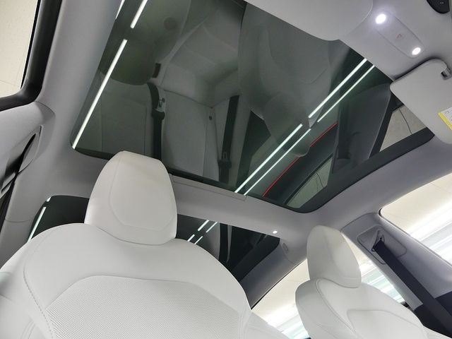 TESLA MODEL 3 2024 Image 31