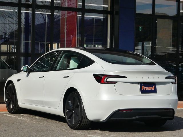 TESLA MODEL 3 2024 Image 31