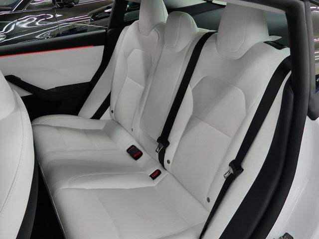 TESLA MODEL 3 2024 Image 31
