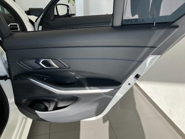 BMW 3SERIES SEDAN 2025 Image 31