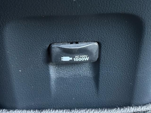 TOYOTA PRIUS 2016 Image 31