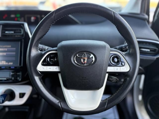 TOYOTA PRIUS 2016 Image 31