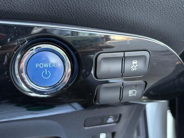 TOYOTA PRIUS 2016 Image 31