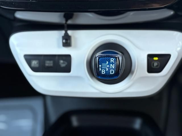 TOYOTA PRIUS 2016 Image 31