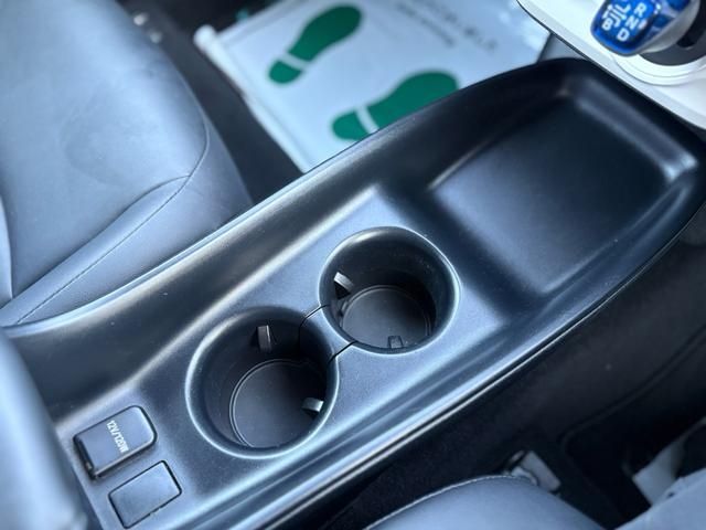 TOYOTA PRIUS 2016 Image 31