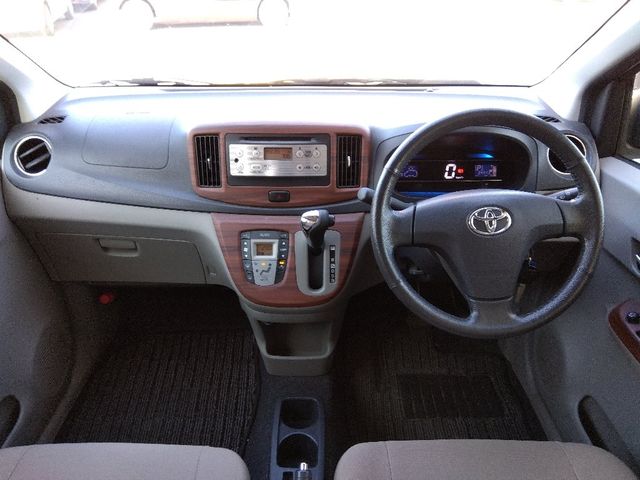 TOYOTA PIXIS EPOCH 2012 Image 31