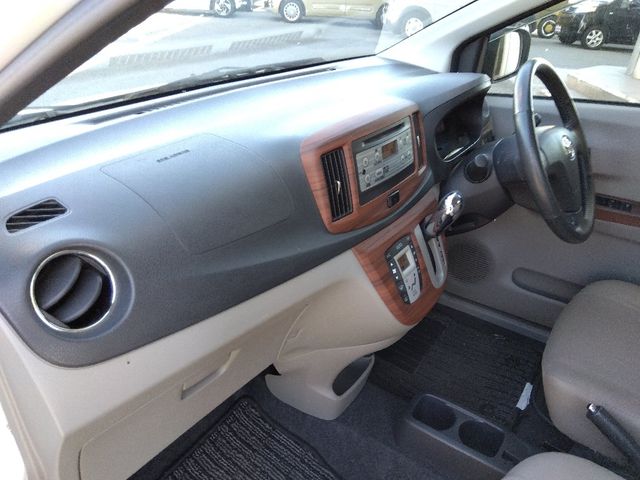 TOYOTA PIXIS EPOCH 2012 Image 31