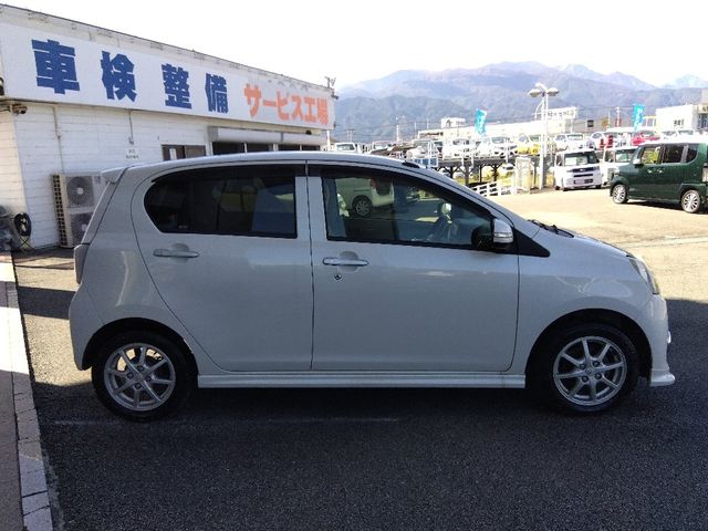 TOYOTA PIXIS EPOCH 2012 Image 31