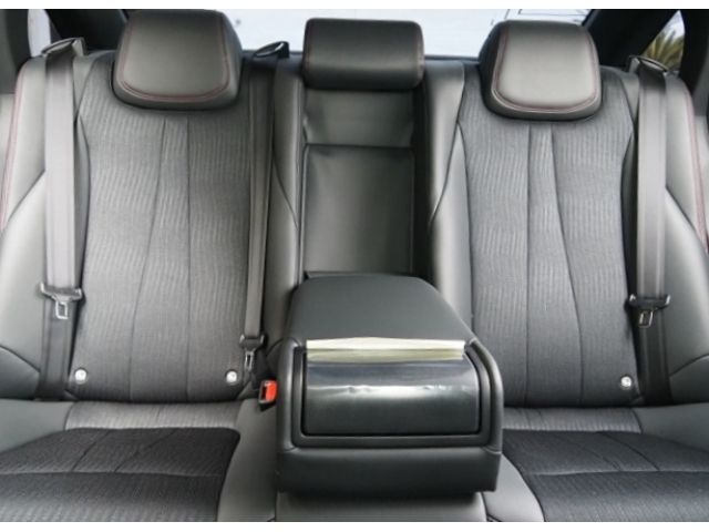 TOYOTA CROWN SEDAN HYBRID 4 2021 Image 31