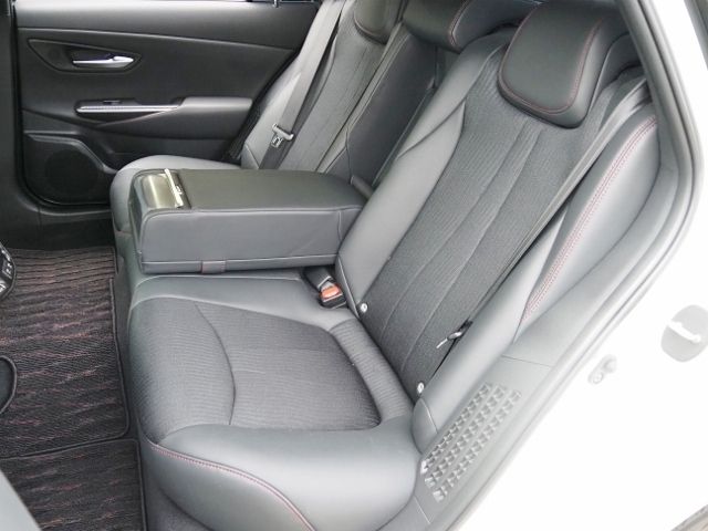 TOYOTA CROWN SEDAN HYBRID 4 2021 Image 31