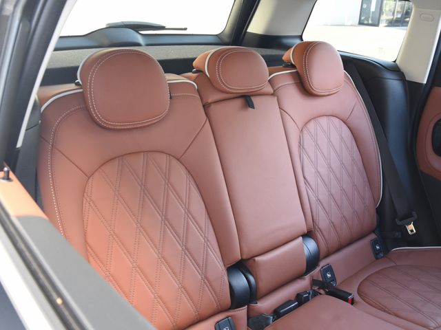 BMW MINI COOPER D CROSSO 2023 Image 31