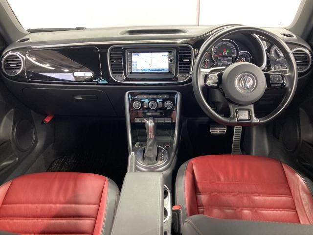 VOLKSWAGEN THE BEETL 2018 Image 31