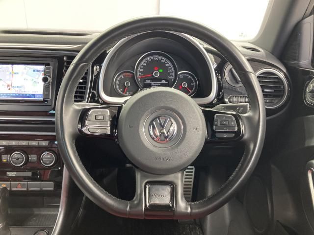 VOLKSWAGEN THE BEETL 2018 Image 31
