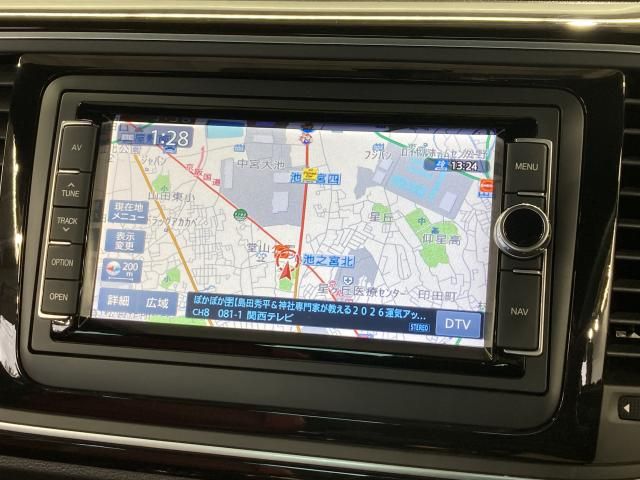 VOLKSWAGEN THE BEETL 2018 Image 31