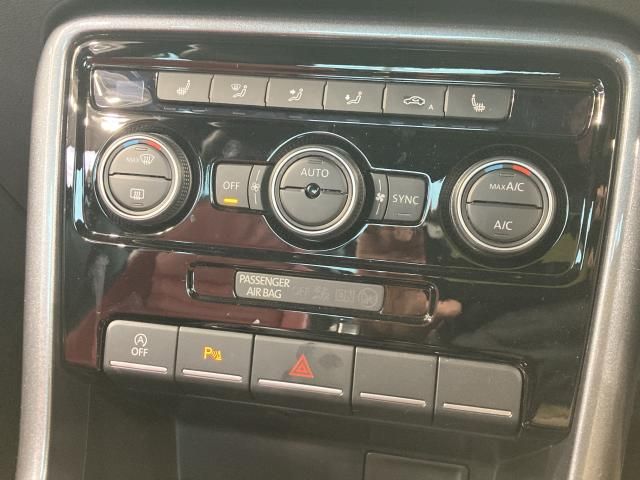 VOLKSWAGEN THE BEETL 2018 Image 31