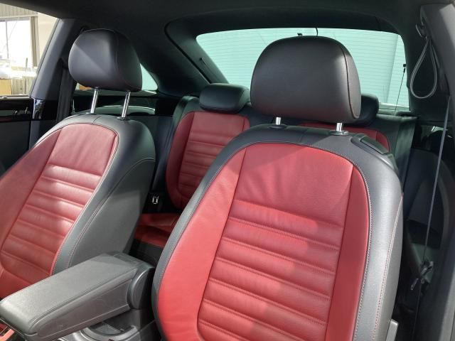 VOLKSWAGEN THE BEETL 2018 Image 31