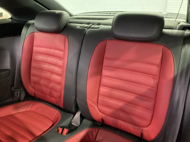 VOLKSWAGEN THE BEETL 2018 Image 31