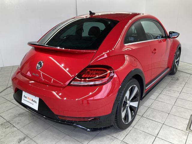 VOLKSWAGEN THE BEETL 2018 Image 31
