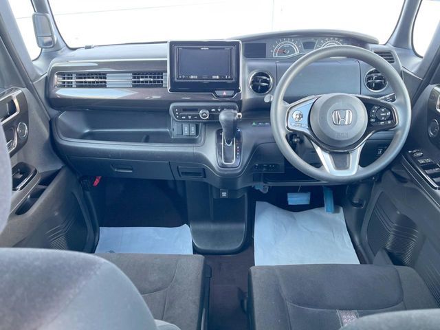HONDA N BOX 2017 Image 31