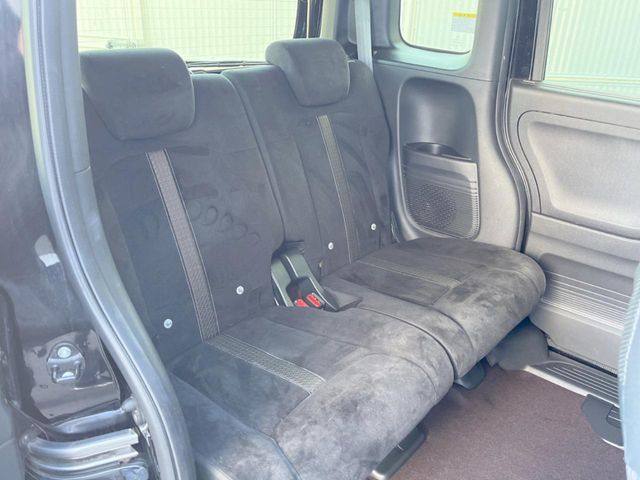 HONDA N BOX 2017 Image 31