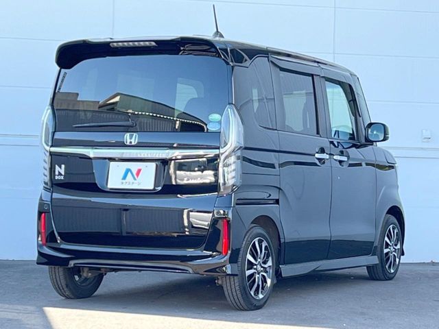 HONDA N BOX 2017 Image 31