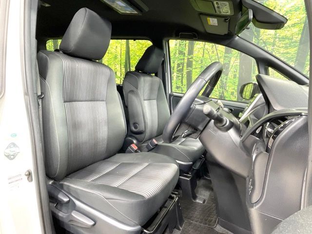 TOYOTA VOXY 2017 Image 31