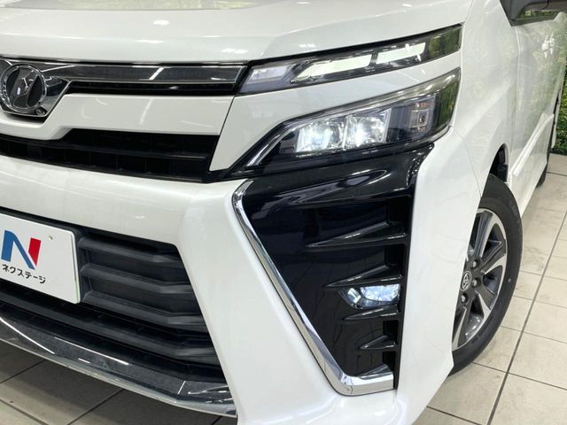 TOYOTA VOXY 2017 Image 31