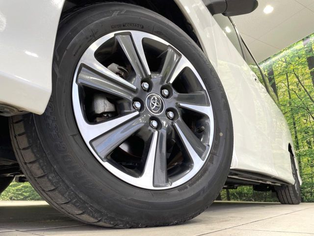 TOYOTA VOXY 2017 Image 31