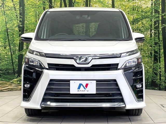 TOYOTA VOXY 2017 Image 31