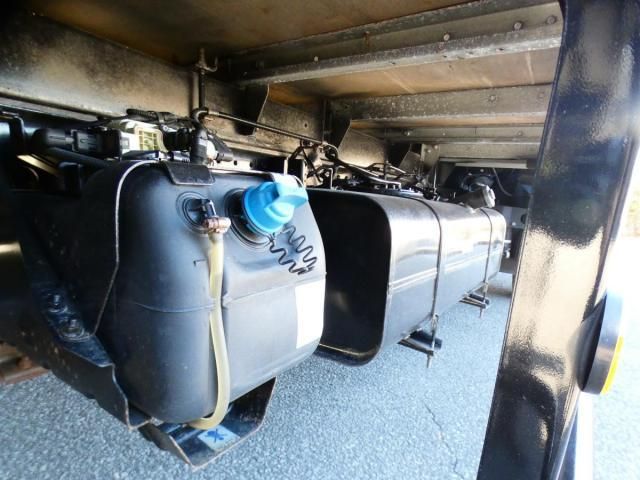 MITSUBISHI CANTER 2017 Image 31