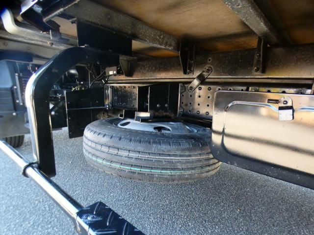 MITSUBISHI CANTER 2017 Image 31