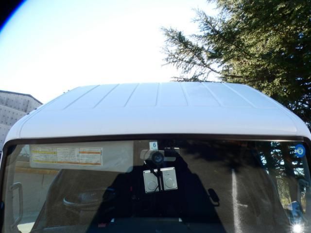 MITSUBISHI CANTER 2017 Image 31