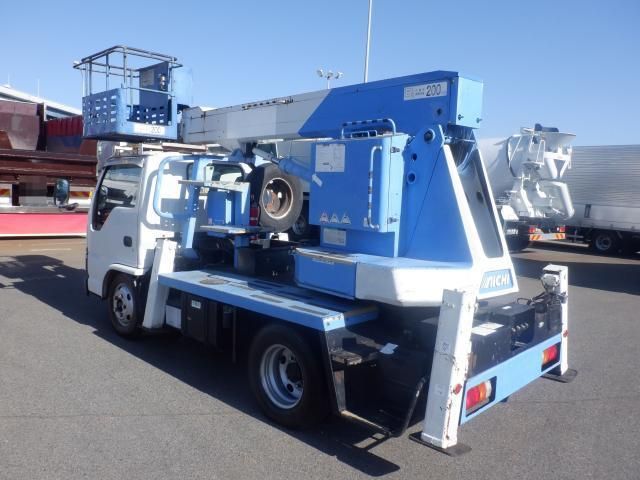 ISUZU ELF 2005 Image 31