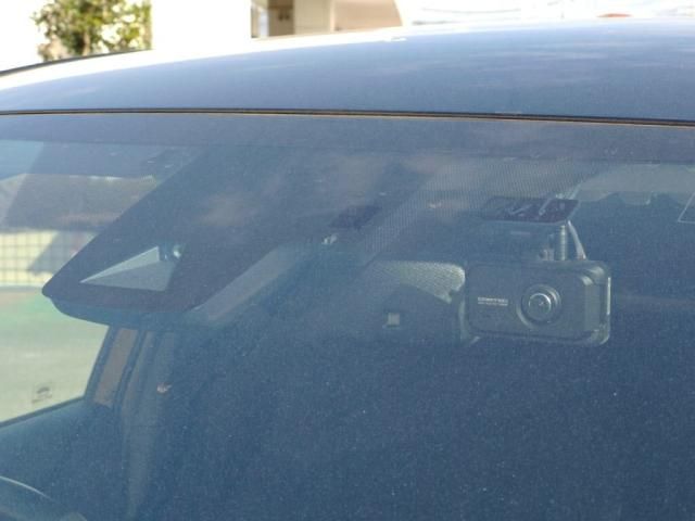 TOYOTA PRIUS 2018 Image 31