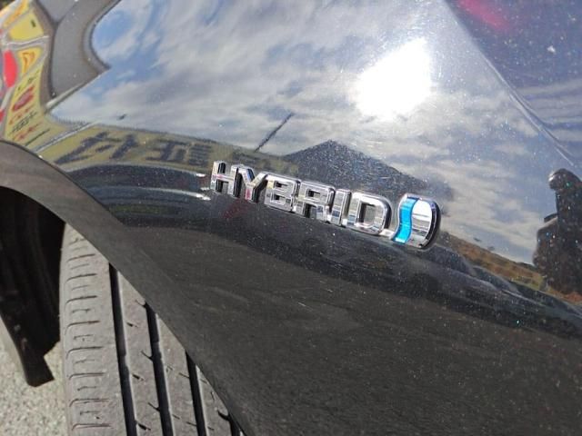 TOYOTA PRIUS 2018 Image 31