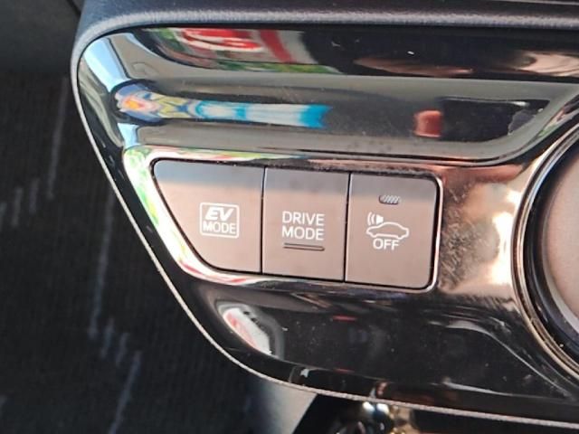 TOYOTA PRIUS 2018 Image 31