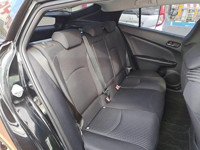 TOYOTA PRIUS 2018 Image 31