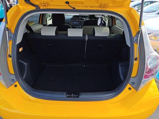 TOYOTA AQUA 2013 Image 31